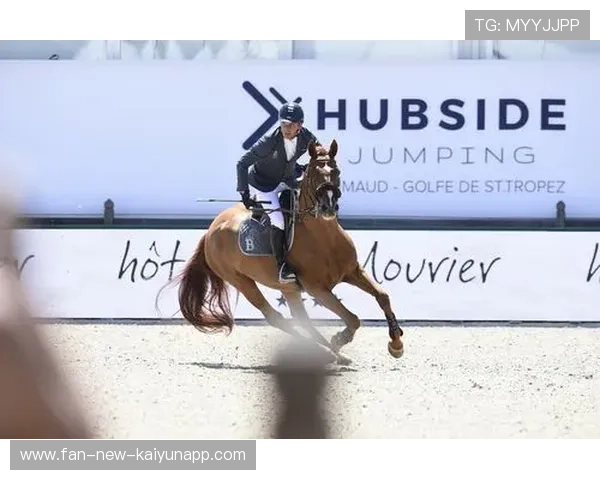 西班牙骑手在国际马术比赛中表现出色，获得多个奖项。，西班牙骑术学校